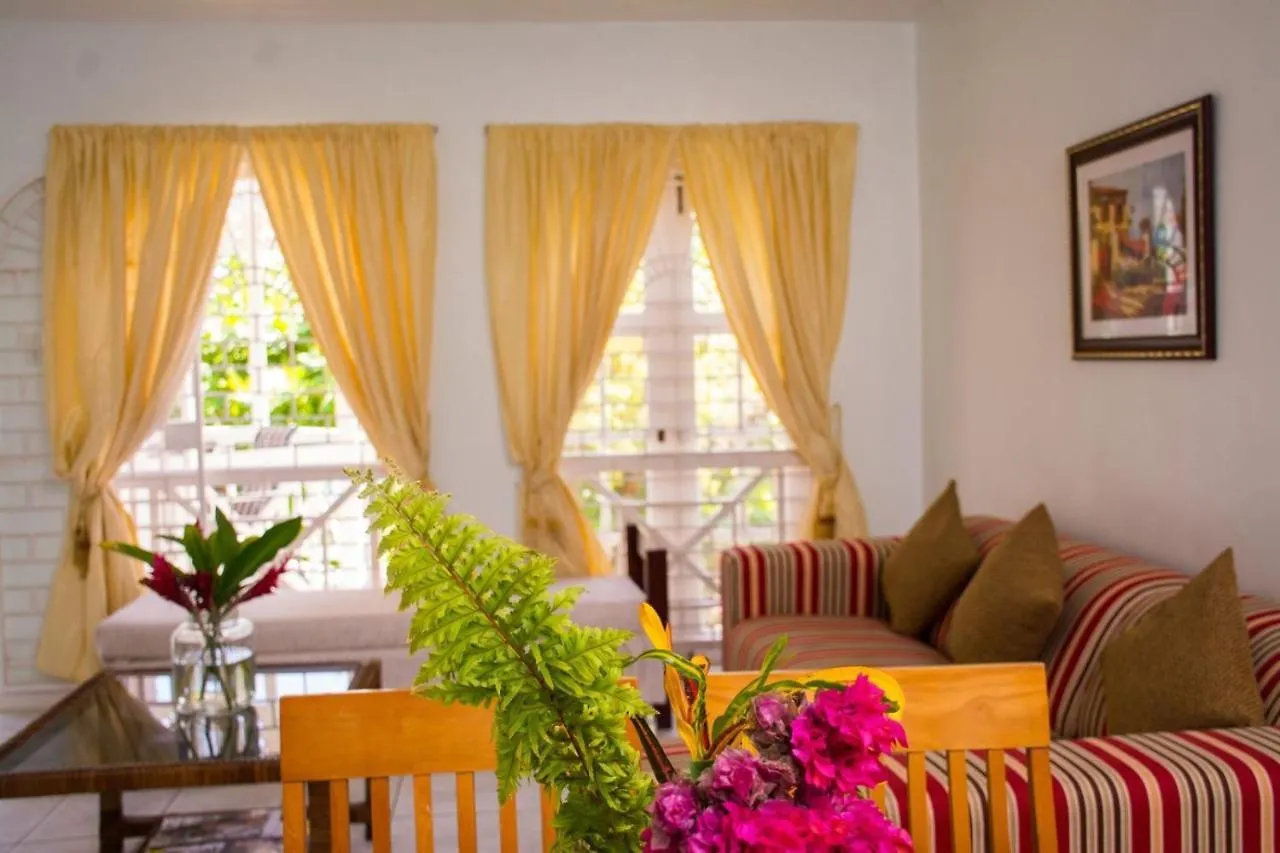 Columbus Heights Apartment Ocho Rios Jamajka